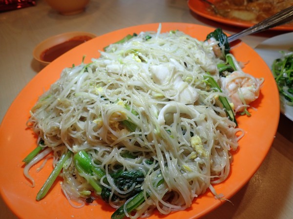 Rice noodles with squid and shrimp.