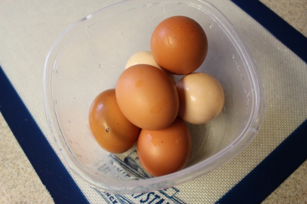 I'm spoiled with fresh eggs from our hens. Do they really make a difference? I think so, though it's probably not as noticeable in baking. But they're free!